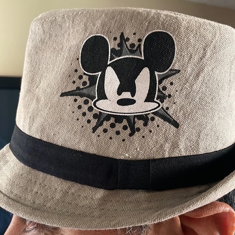 🧨Disneyland Disney parks hat - tan hat Disney parks size 55 cm Mickey Mouse